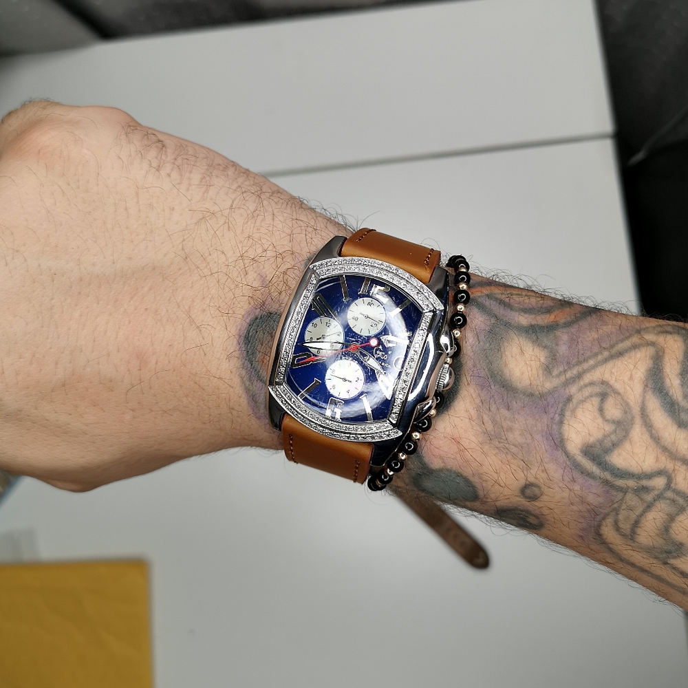 Giovanni & Co diamond watch preowned